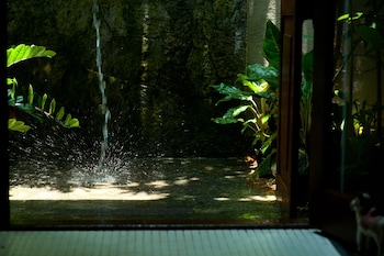 reef villa and spa
