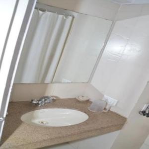 hotel regency square