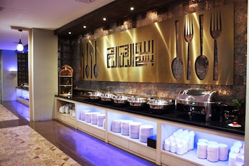 hotel horison gkb gresik
