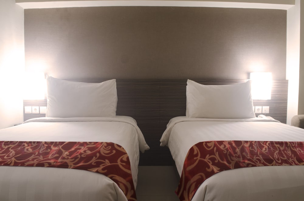 hotel horison gkb gresik