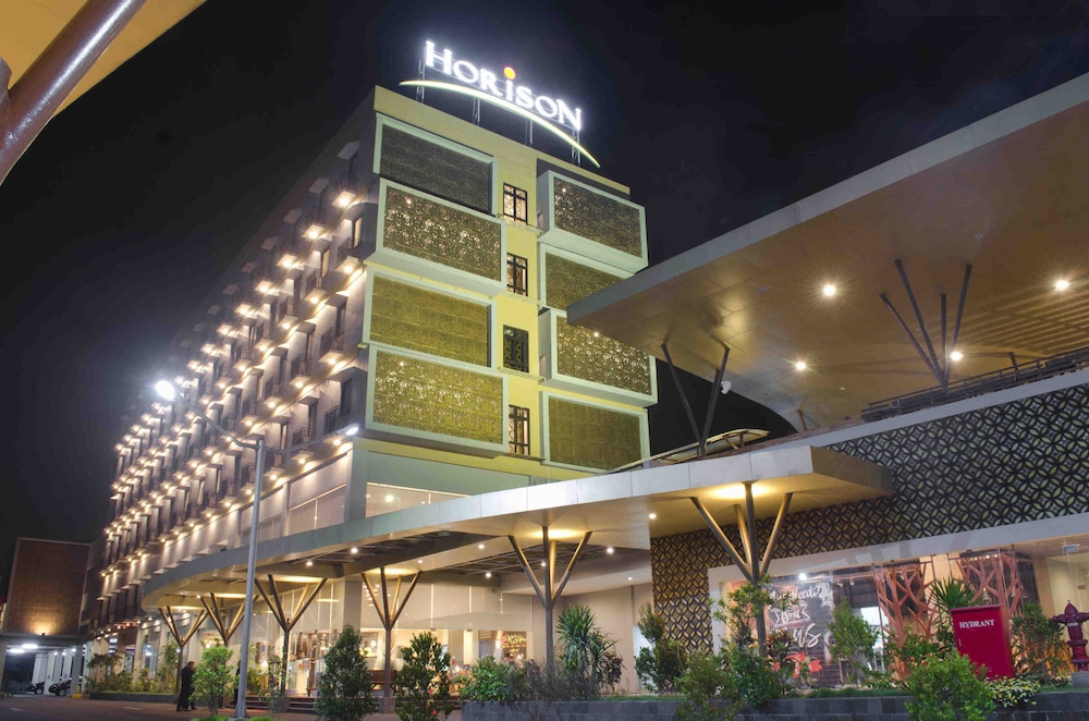 hotel horison gkb gresik