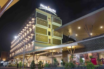 hotel horison gkb gresik