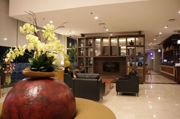 hotel horison gkb gresik