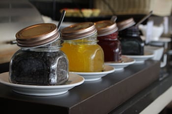 hotel horison gkb gresik