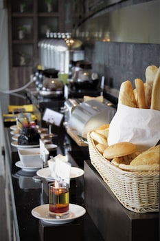 hotel horison gkb gresik