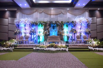 hotel horison gkb gresik