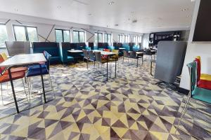 village hotel coventry