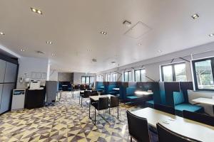 village hotel coventry