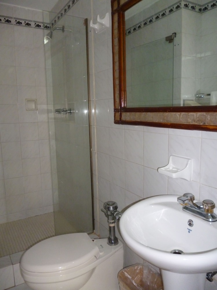 hotel tower house suites