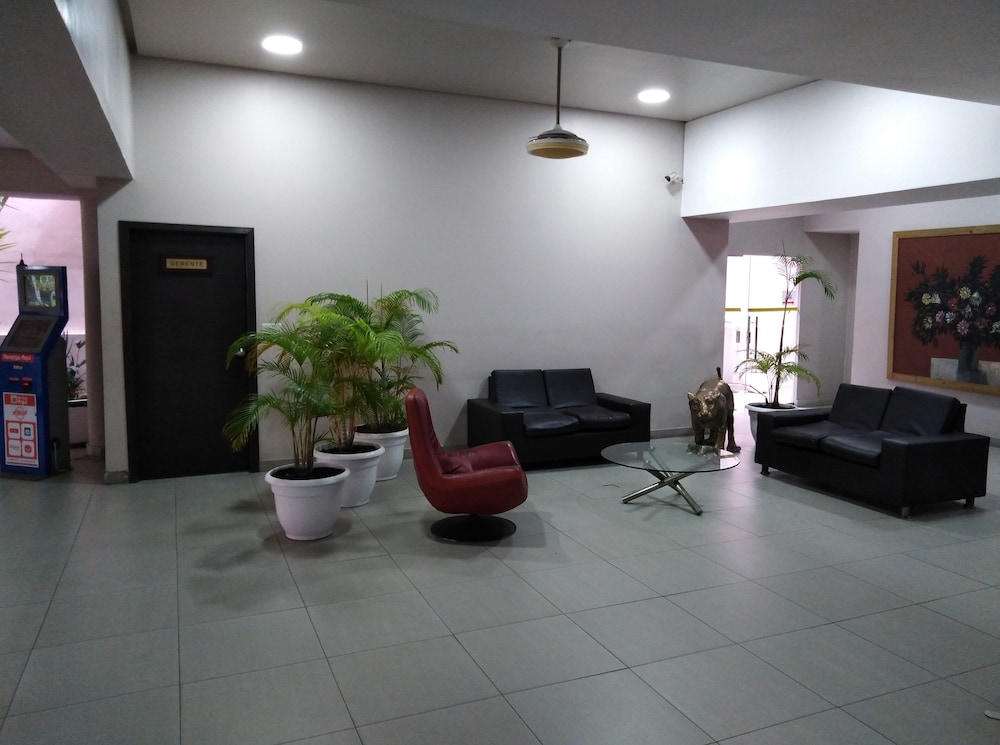 hotel tower house suites