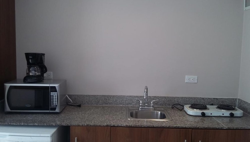 hotel tower house suites