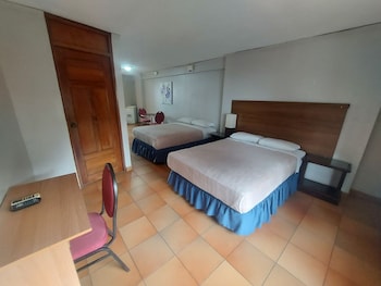 hotel tower house suites