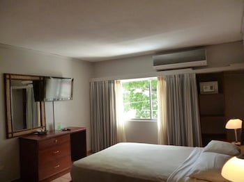 hotel tower house suites