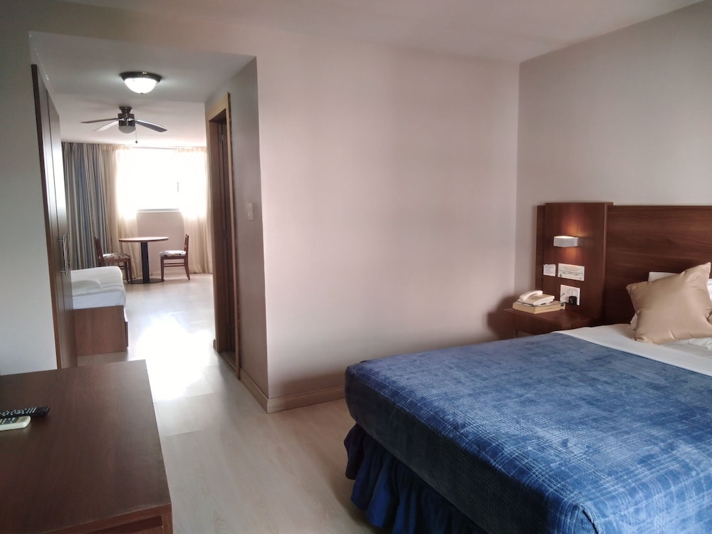 hotel tower house suites