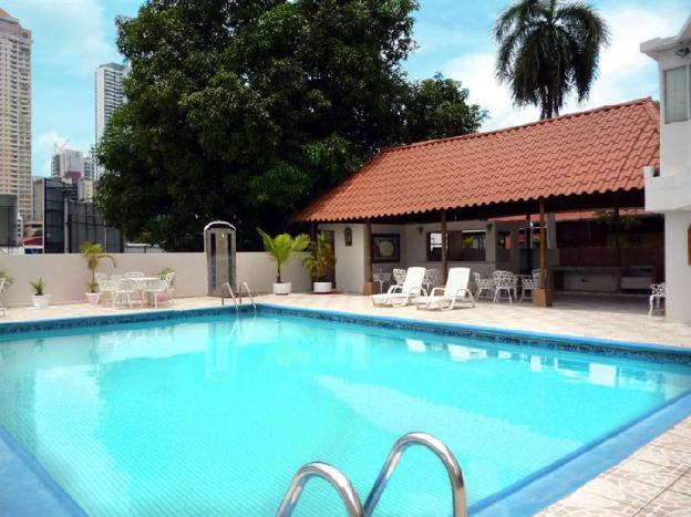 hotel tower house suites