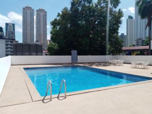 hotel tower house suites