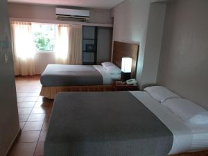 hotel tower house suites