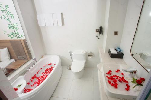 northern charm hotel