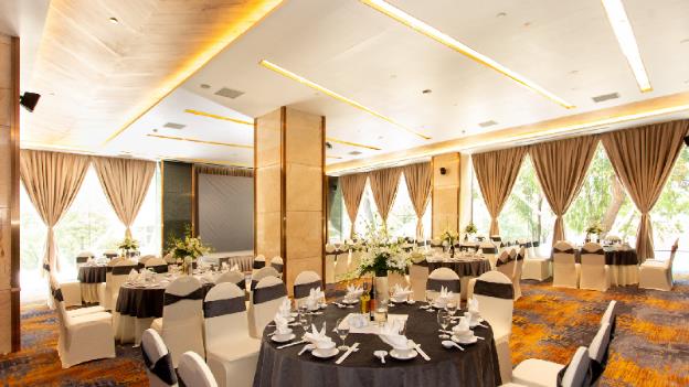 northern charm hotel