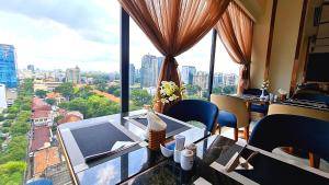 northern charm hotel