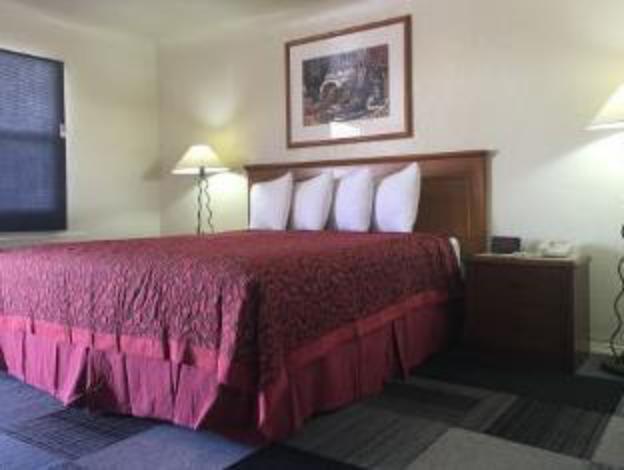 knights inn gallup at 1601 w hwy 66