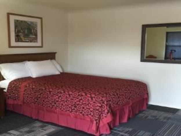 knights inn gallup at 1601 w hwy 66