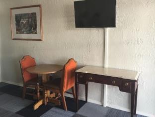 knights inn gallup at 1601 w hwy 66