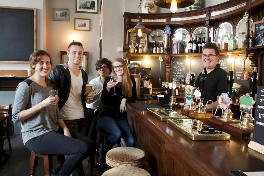 publove the white ferry victoria hostel