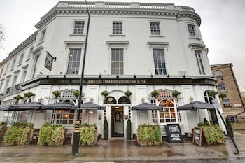 publove the white ferry victoria hostel