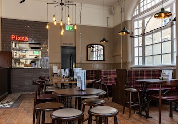 publove the white ferry victoria hostel
