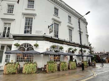 publove the white ferry victoria hostel
