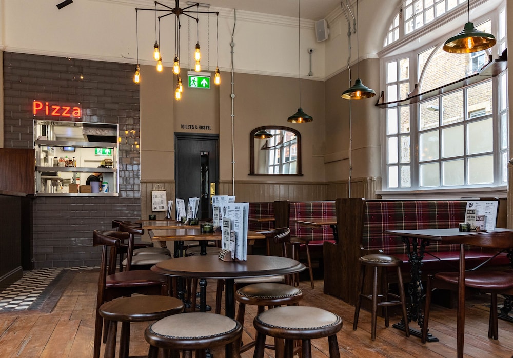 publove the white ferry victoria hostel
