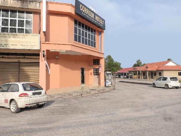 spot on 90144 corridor hotel 1