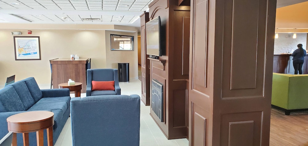 comfort inn and suites decatur forsyth