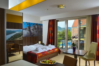 royal club hotel