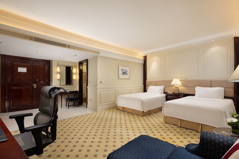crowne plaza hotel and suites landmark shenzhen an ihg hotel