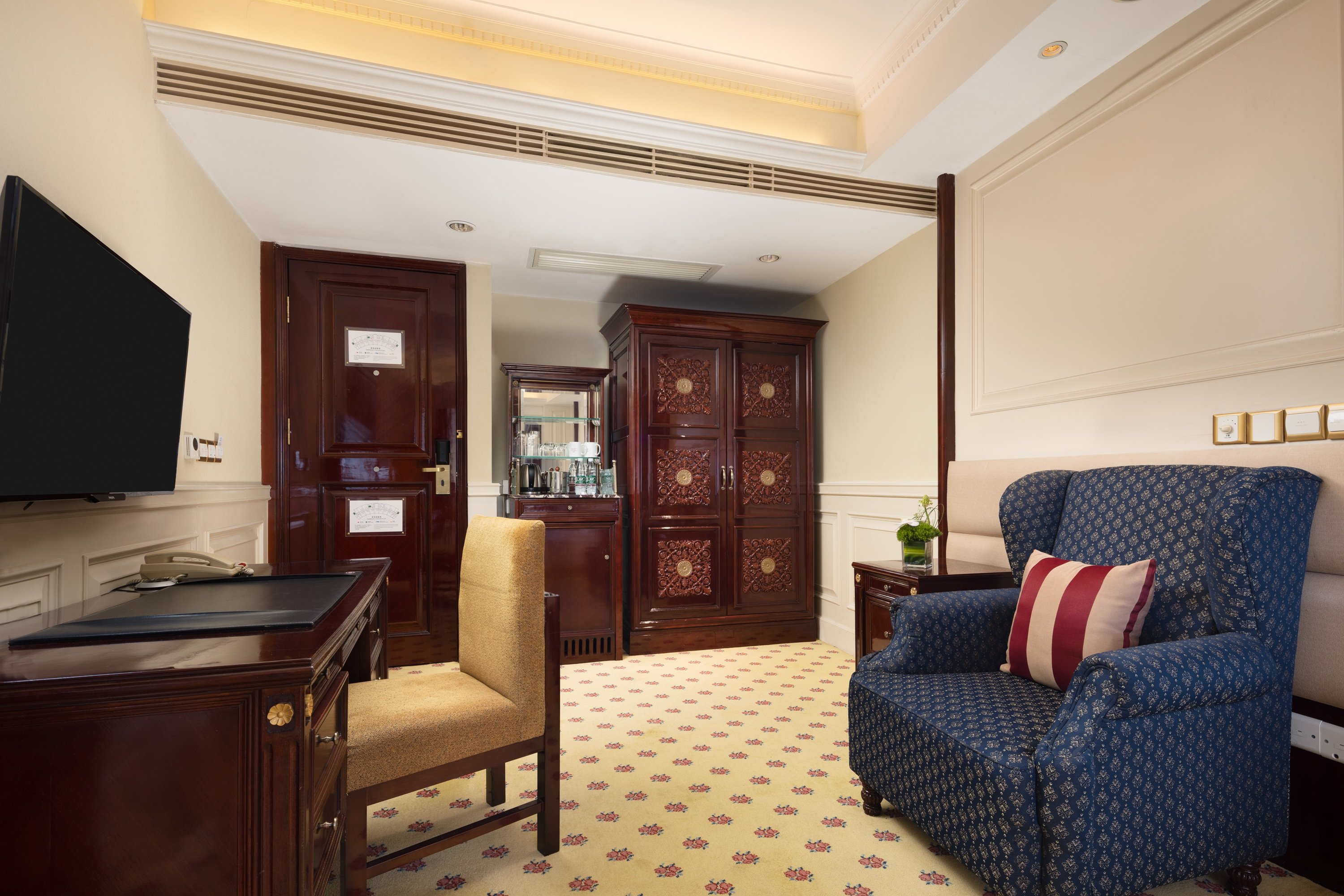 crowne plaza hotel and suites landmark shenzhen an ihg hotel