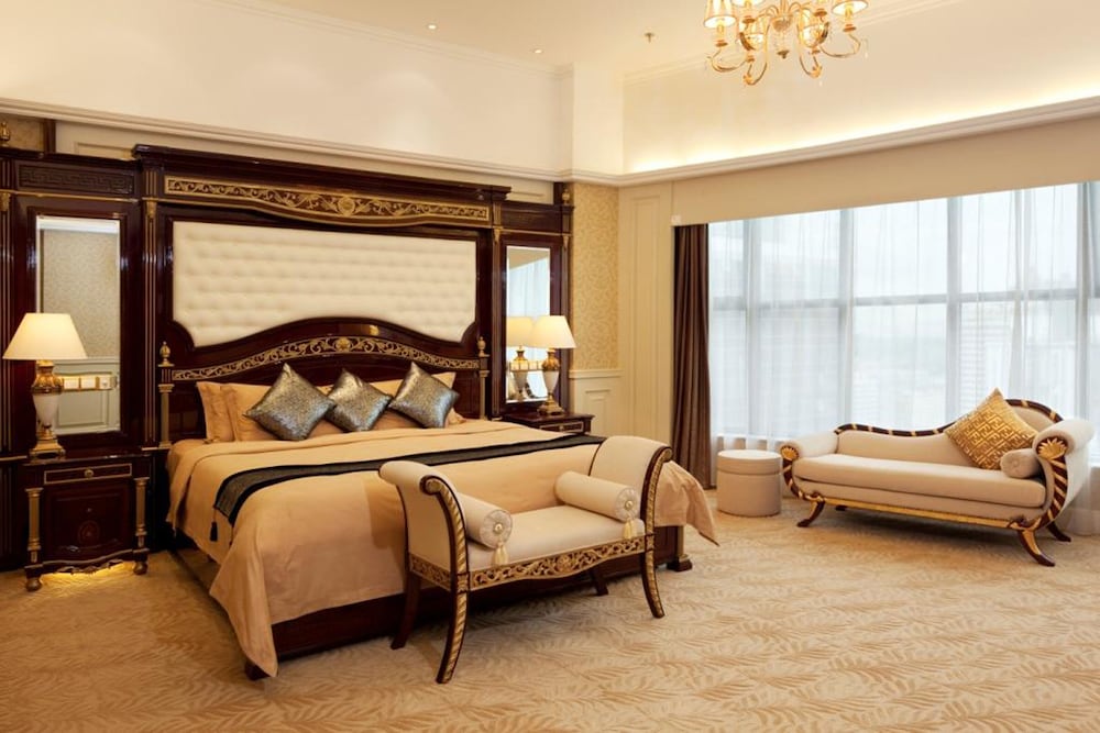 crowne plaza hotel and suites landmark shenzhen an ihg hotel