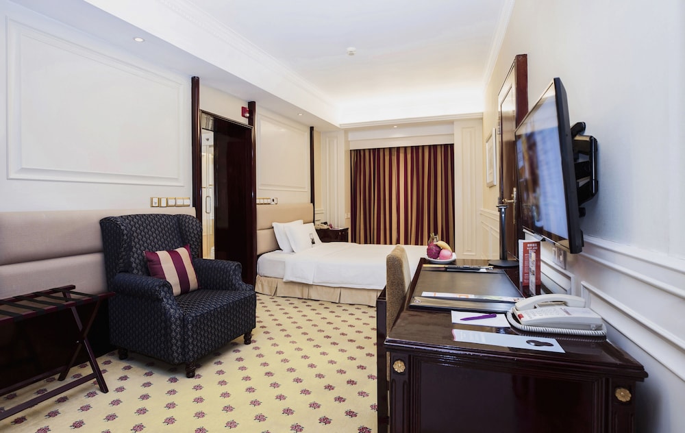 crowne plaza hotel and suites landmark shenzhen an ihg hotel