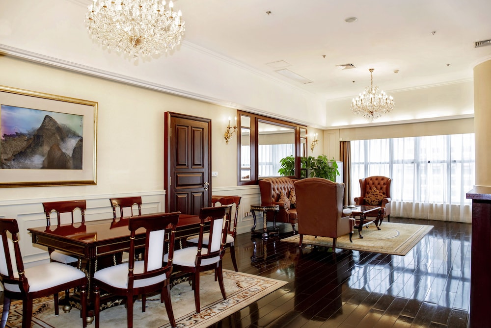 crowne plaza hotel and suites landmark shenzhen an ihg hotel