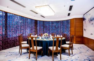 crowne plaza hotel and suites landmark shenzhen an ihg hotel