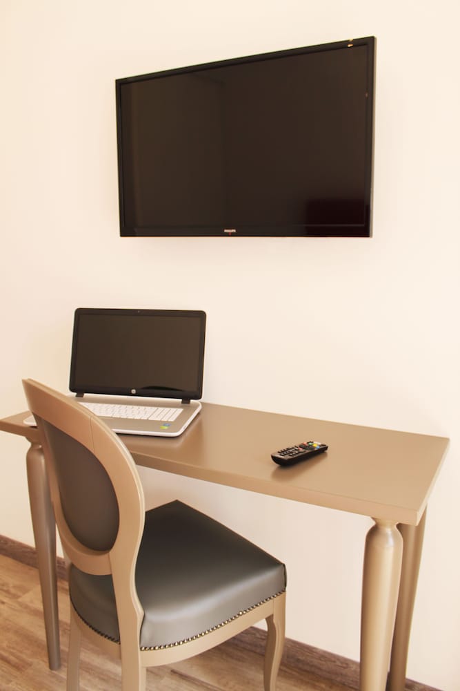 adonis aix en provence