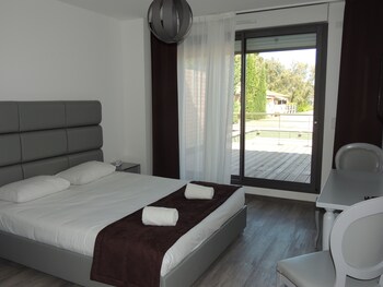 adonis aix en provence