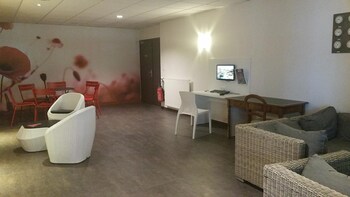 the originals city le logis delbee cholet nord inter hotel