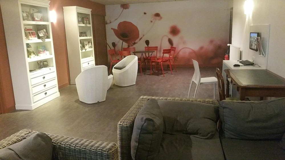 the originals city le logis delbee cholet nord inter hotel