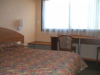the originals city le logis delbee cholet nord inter hotel