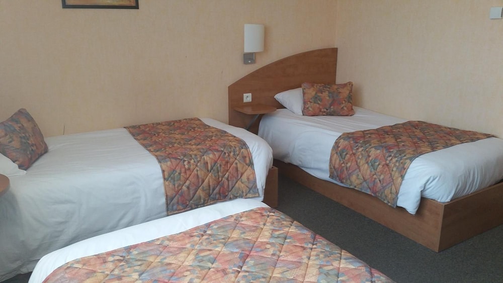 the originals city le logis delbee cholet nord inter hotel