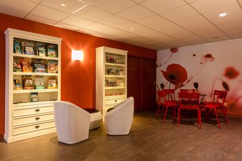 The Originals City, Le Logis Delbee, Cholet Nord (Inter-Hotel),Beaupreau-En-Mauges>>Beaupreau,2 star