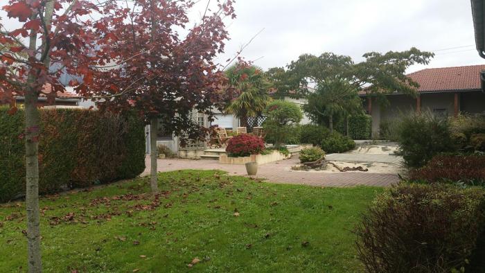 the originals city le logis delbee cholet nord inter hotel