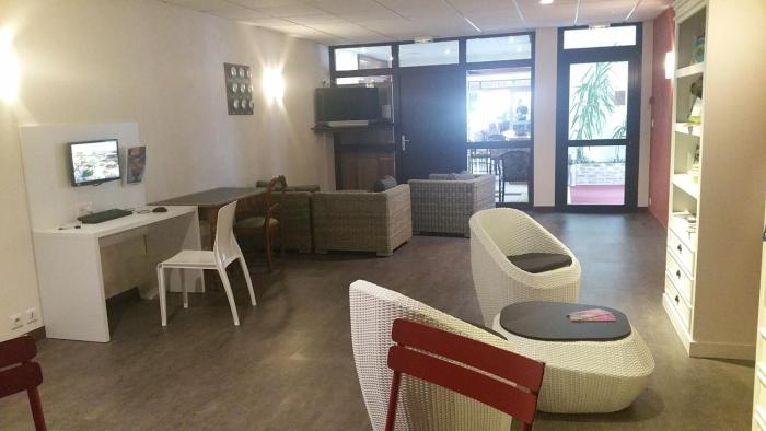 the originals city le logis delbee cholet nord inter hotel